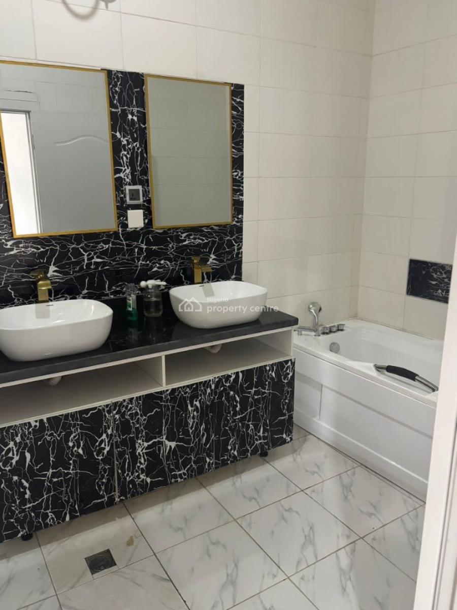 Distress Sell Nice Spacious Luxury 4 Bedroom Terrace Nice Environment, Ikota, Lekki, Lagos, Terraced Duplex for Sale