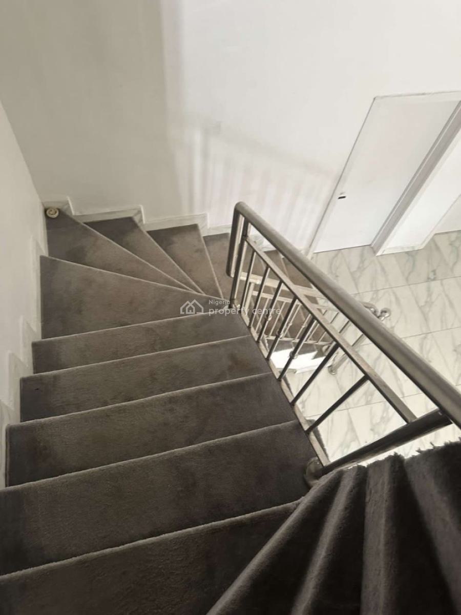 Distress Sell Nice Spacious Luxury 4 Bedroom Terrace Nice Environment, Ikota, Lekki, Lagos, Terraced Duplex for Sale