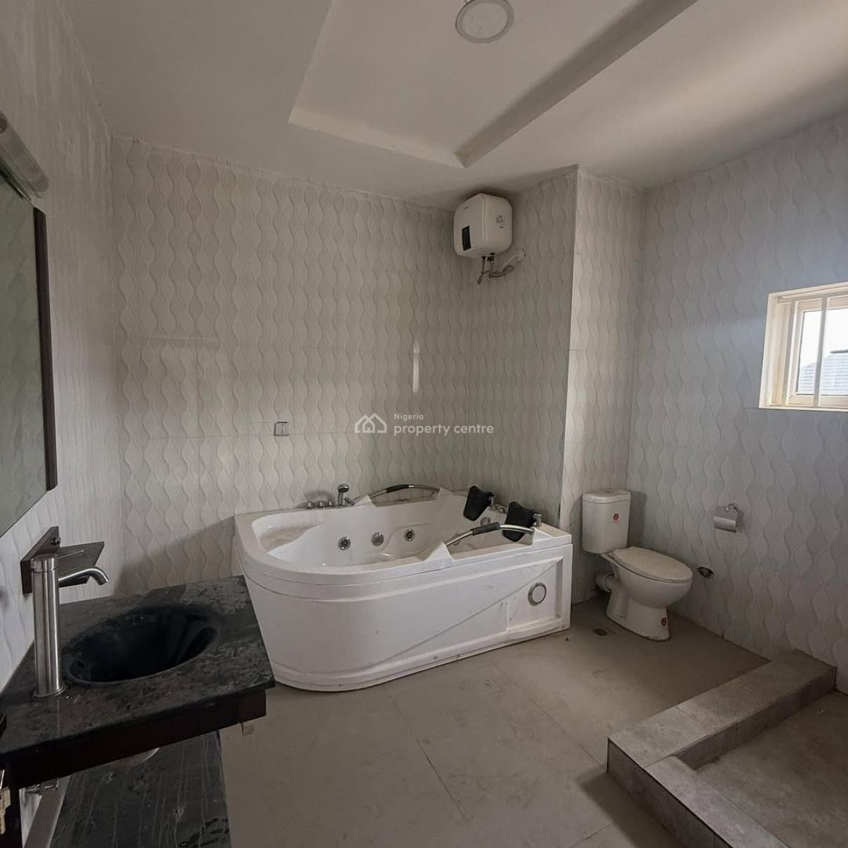 5 Bedroom Fully Detached Duplex with 2 Rooms Bq, Fha, Guzape District, Abuja, Detached Duplex for Sale