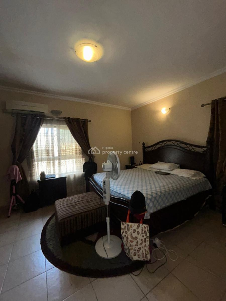 Fully Furnished 3 Bedrooms Flat Ground Floor, Cromwell Courts Chevron Drive, Lekki, Lagos, House for Sale