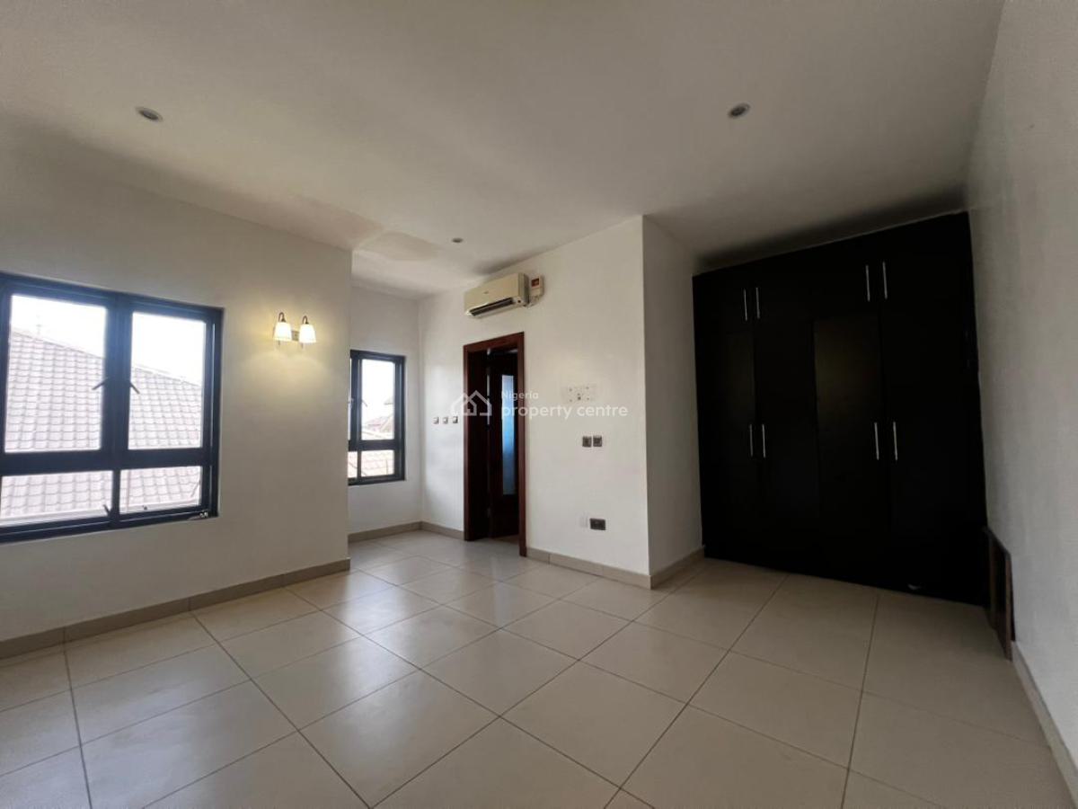 Serviced 3 Bedroom Flat with a Room Bq, Right Hand Side (rhs), Lekki Phase 1, Lekki, Lagos, Flat / Apartment for Rent