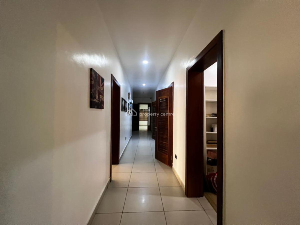 Serviced 3 Bedroom Flat with a Room Bq, Right Hand Side (rhs), Lekki Phase 1, Lekki, Lagos, Flat / Apartment for Rent