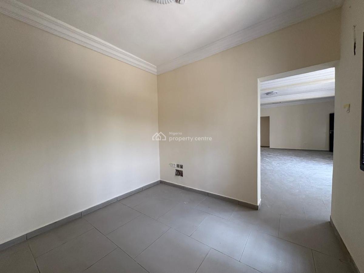 Newly Renovated 3 Bedroom Apartments, Lekki Phase 1, Lekki, Lagos, Flat / Apartment for Rent