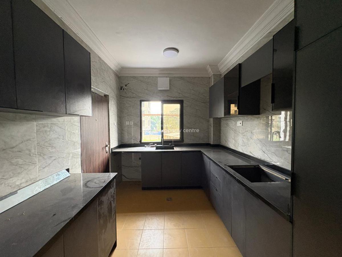 Newly Renovated 3 Bedroom Apartments, Lekki Phase 1, Lekki, Lagos, Flat / Apartment for Rent