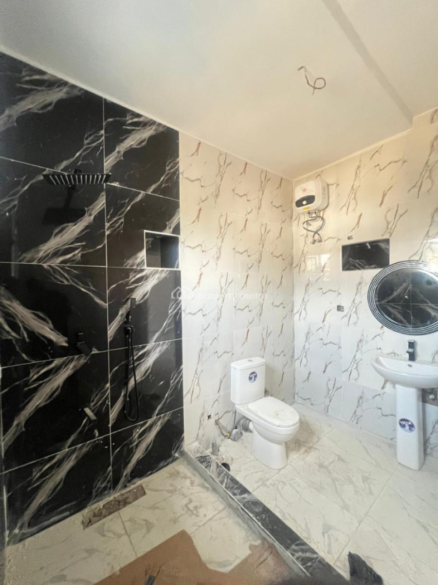 Luxury 4 Bedroom Terrace with Excellent Finishing, Guzape Main, Guzape District, Abuja, Terraced Duplex for Sale