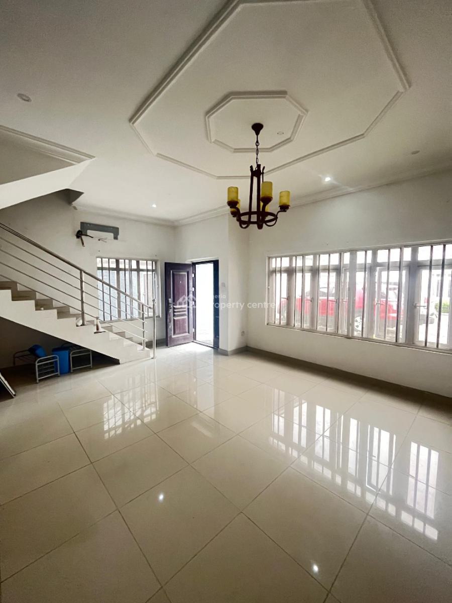 Well Maintained 3-bedroom Terrace Duplex with Bq, Lekki Phase 2, Lekki, Lagos, Terraced Duplex for Rent