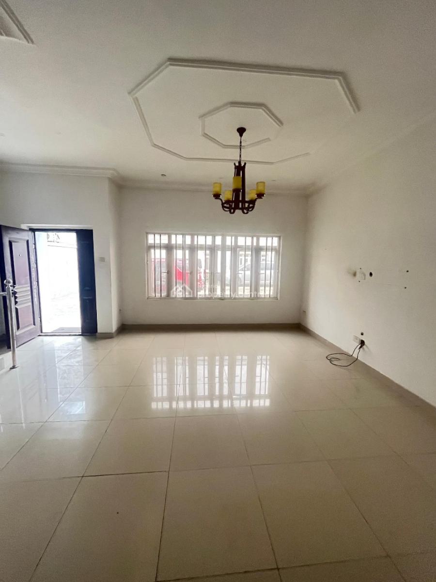 Well Maintained 3-bedroom Terrace Duplex with Bq, Lekki Phase 2, Lekki, Lagos, Terraced Duplex for Rent
