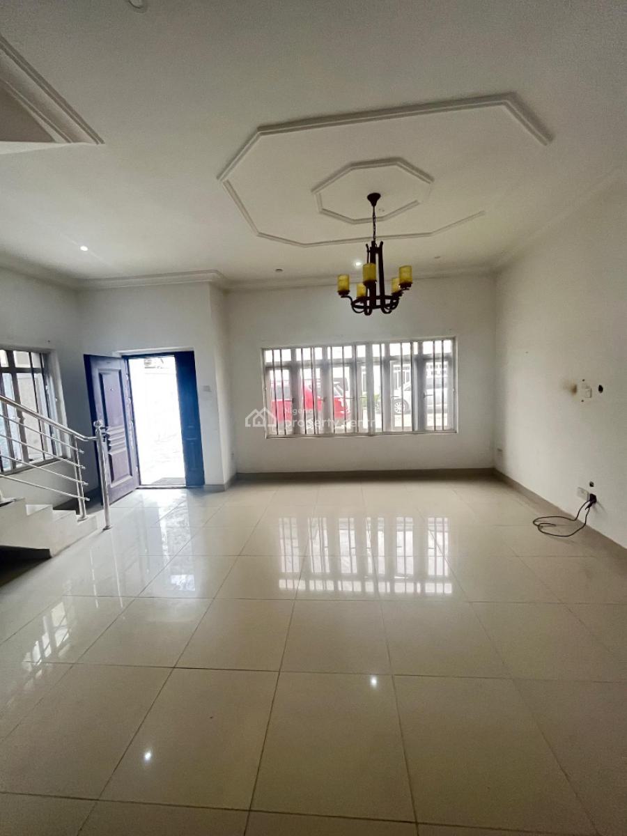 Well Maintained 3-bedroom Terrace Duplex with Bq, Lekki Phase 2, Lekki, Lagos, Terraced Duplex for Rent