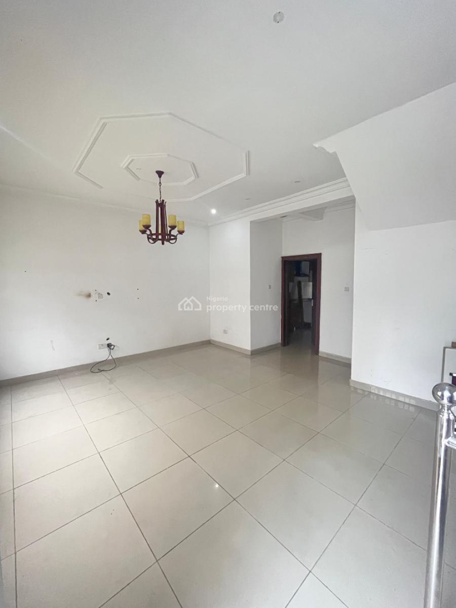 Well Maintained 3-bedroom Terrace Duplex with Bq, Lekki Phase 2, Lekki, Lagos, Terraced Duplex for Rent