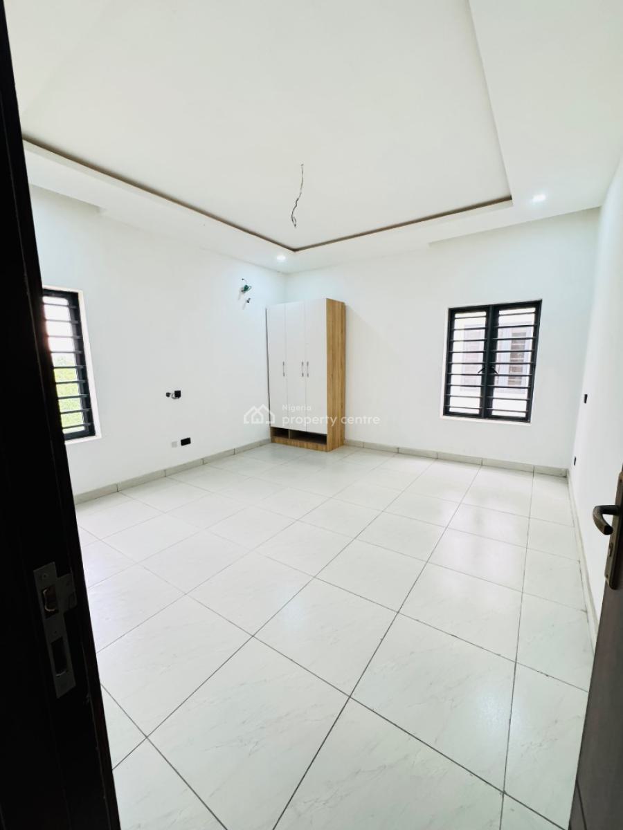 Massive 5 Bedroom Fully Detached, Orchid Road, Lekki, Lagos, Detached Duplex for Sale