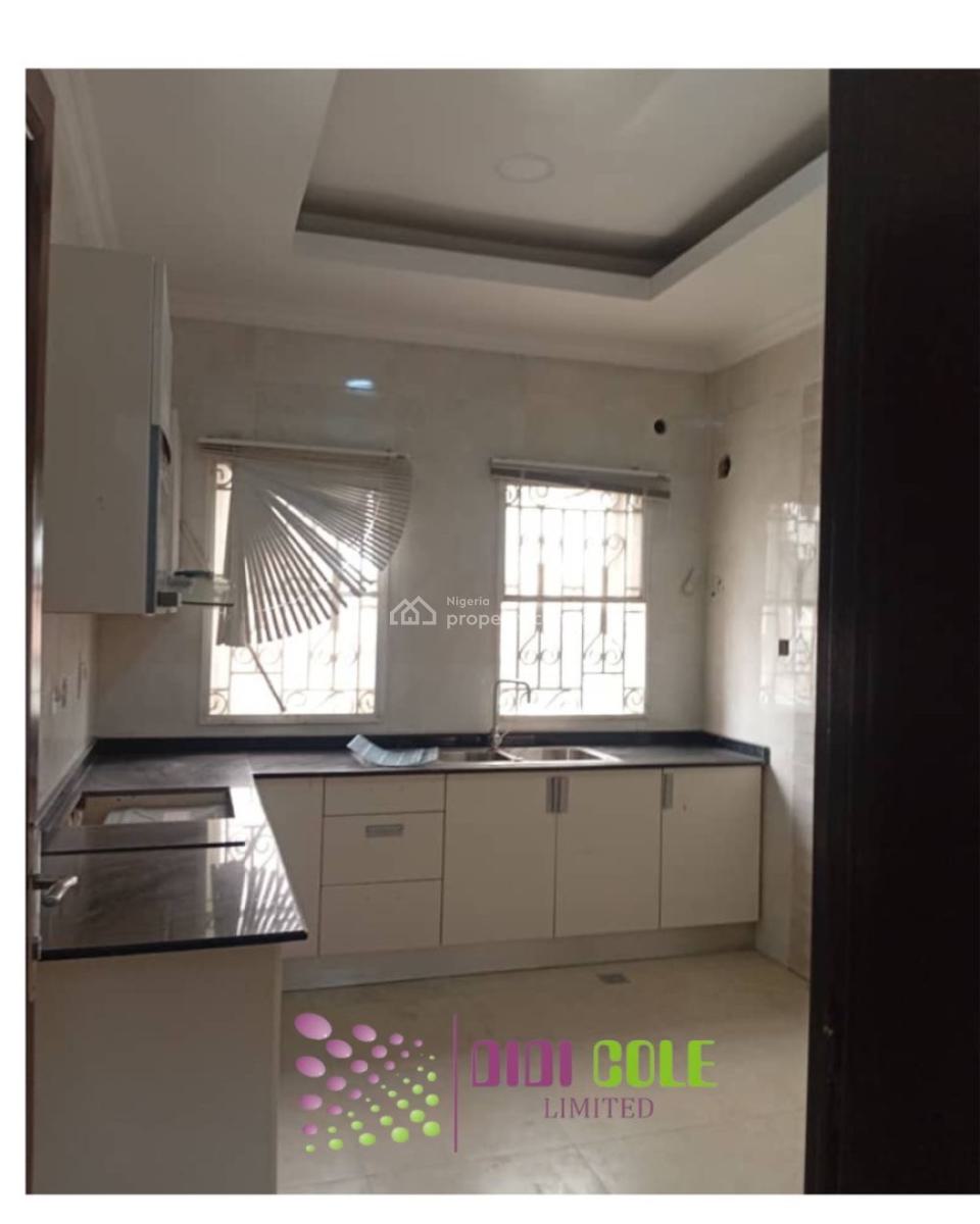 3 Bedroom Flat, Lekki Phase 1, Lekki, Lagos, Flat / Apartment for Rent