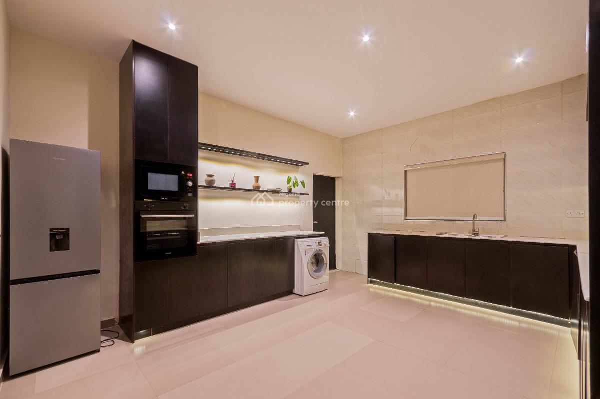 Luxurious 3 Bedroom Apartment with Swimming Pool and Gym, Imax, Lekki Phase 1, Lekki, Lagos, House Short Let