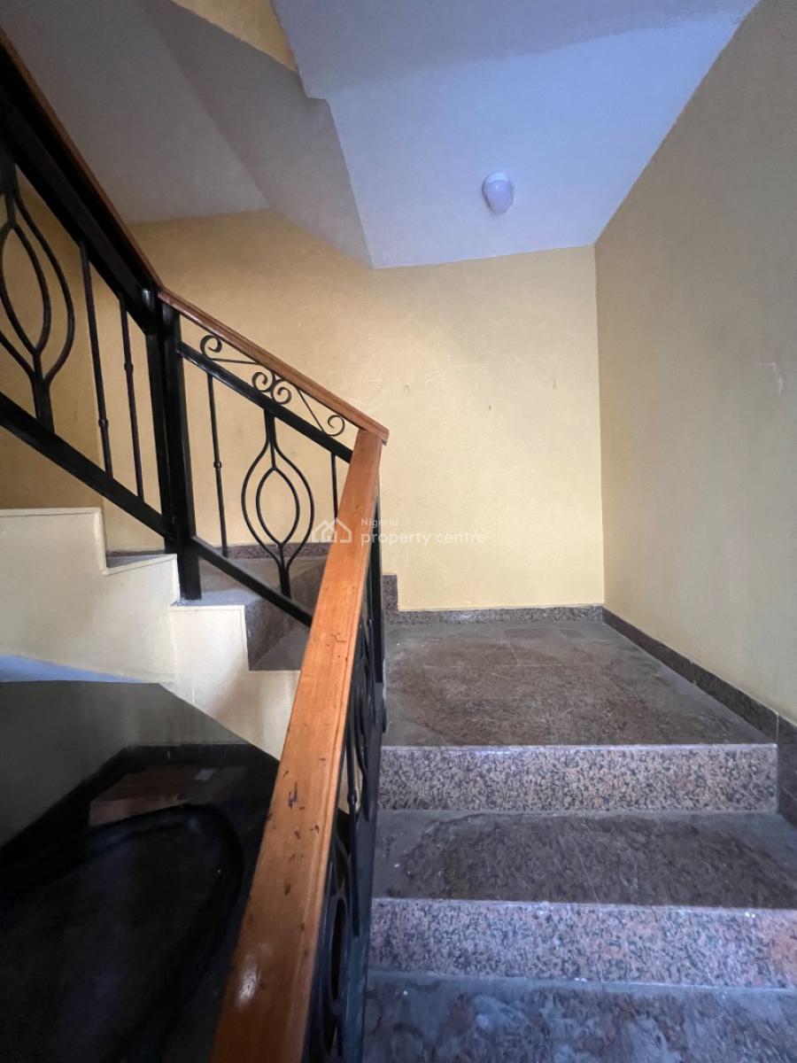 Well Maintain and Renovated 3 Bedroom Flat Now Available, Lekki Phase 1, Lekki, Lagos, Flat / Apartment for Rent