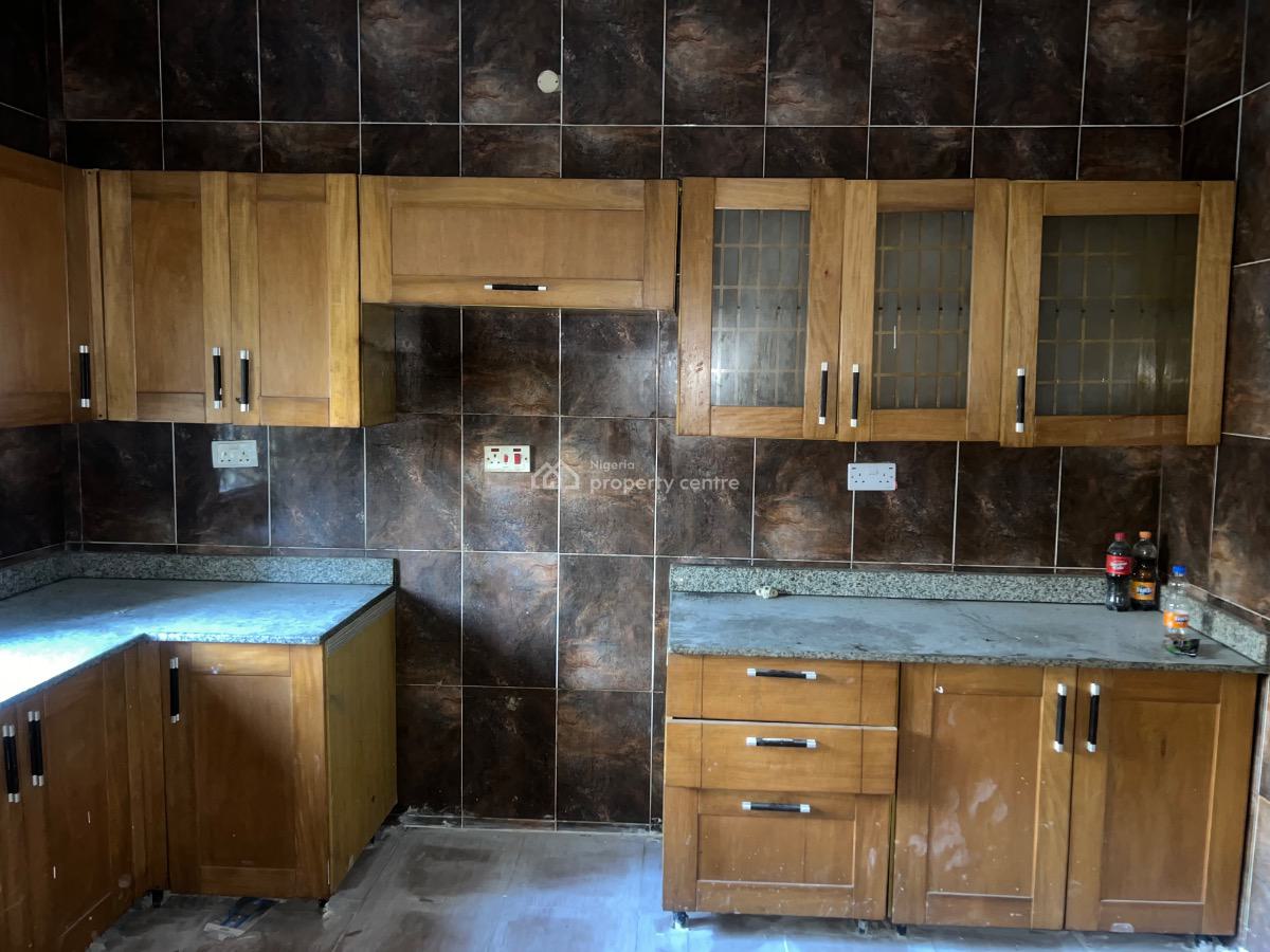 Well Maintain and Renovated 3 Bedroom Flat Now Available, Lekki Phase 1, Lekki, Lagos, Flat / Apartment for Rent