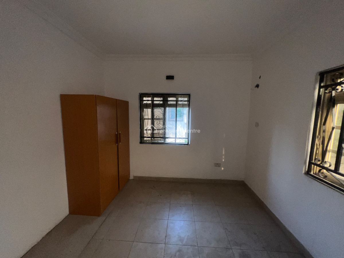 Well Maintain and Renovated 3 Bedroom Flat Now Available, Lekki Phase 1, Lekki, Lagos, Flat / Apartment for Rent
