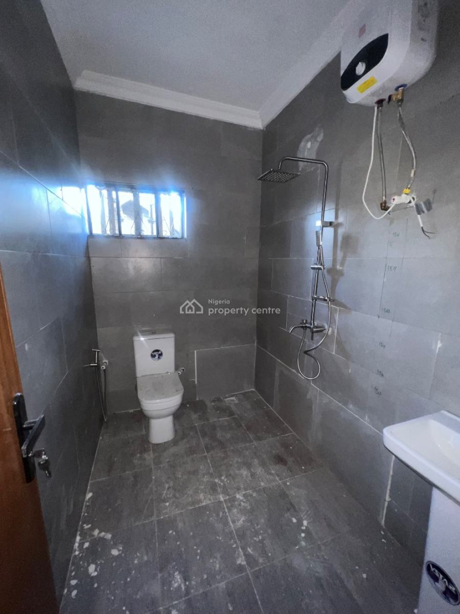 Well Maintain and Renovated 3 Bedroom Flat Now Available, Lekki Phase 1, Lekki, Lagos, Flat / Apartment for Rent