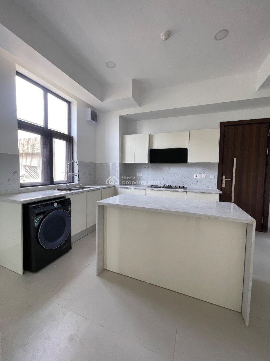 3 Bedroom Apartment, Lekki Phase 1, Lekki, Lagos, Flat / Apartment for Sale