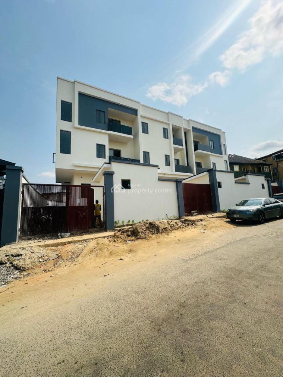 Eye Catchy 4 Bedroom Semi Detached Duplex with Bq in a Lovely Environment, Obanikoro, Shomolu, Lagos, Semi-detached Duplex for Sale