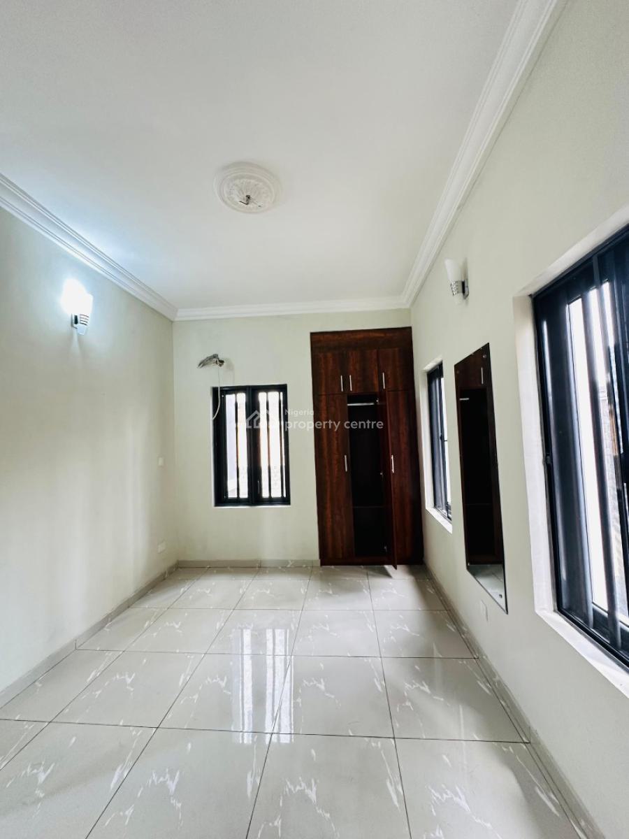 Neatly Built 3bedroom Apartment  with No Bq in Lekki Phase 1, Lekki Phase One ,lekki ,lagos , Nigeria, Lekki Phase 1, Lekki, Lagos, Flat / Apartment for Rent
