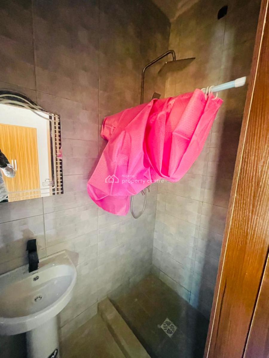 a Nice 3 Bedroom Self Service Apartment(downstair), Lekki Phase 1, Lekki, Lagos, House for Rent
