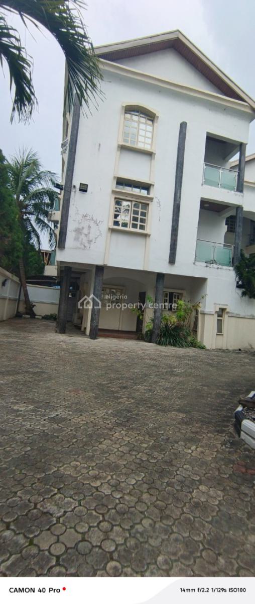 a Very Big Studio Apartment, Parkview, Ikoyi, Lagos, Self Contain (single Rooms) for Rent