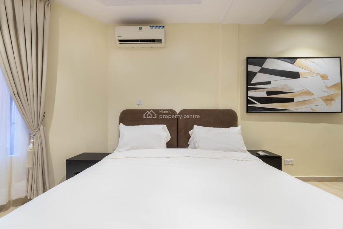 Spacious 1 Bedroom Apartment, Lekki Phase 1, Lekki, Lagos, Flat / Apartment Short Let
