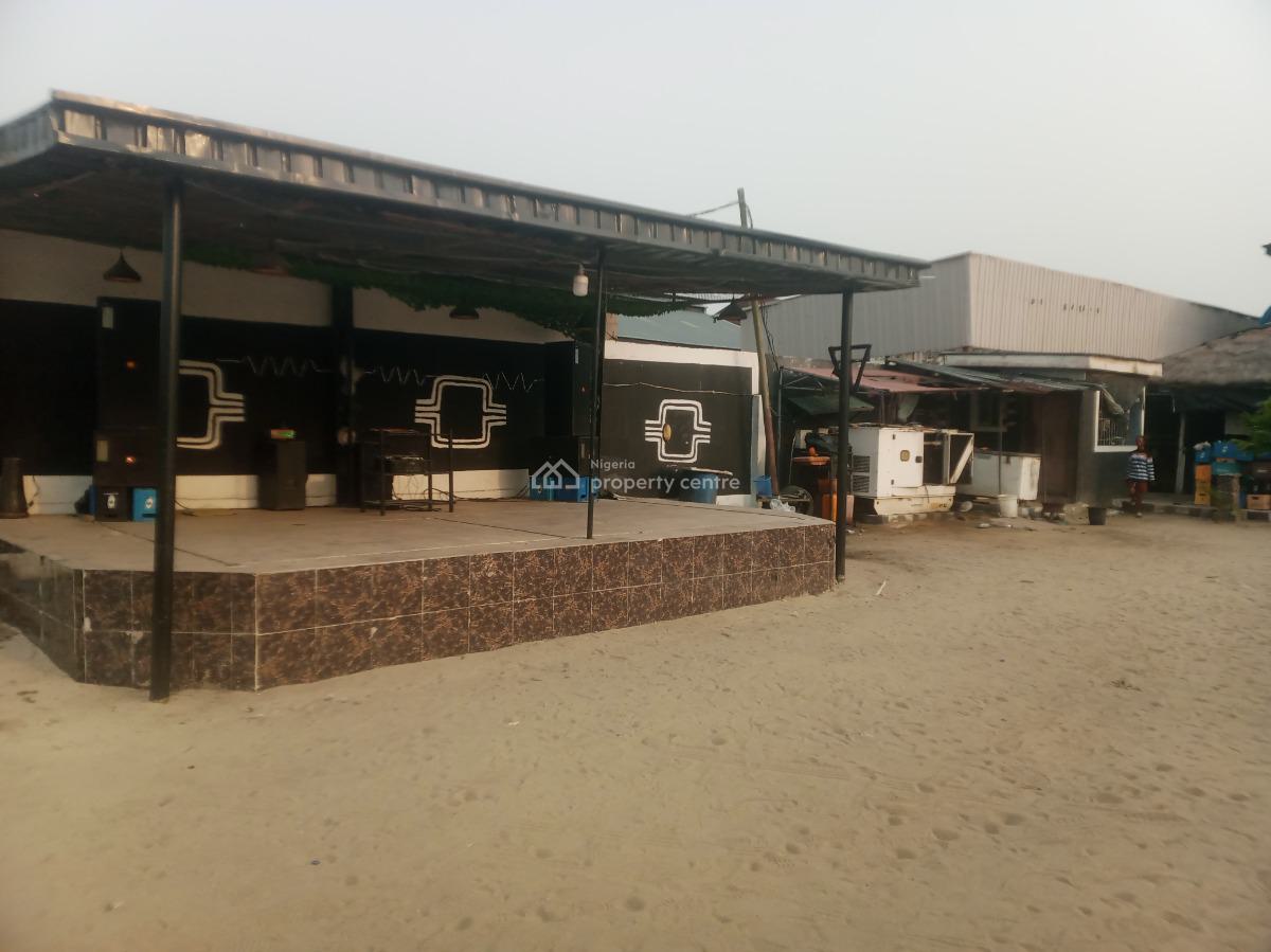 Very Massive Functioning Bar with 12 Rooms  Facing Express, Ogunfayo Road Adjacent, Eputu, Ibeju Lekki, Lagos, Restaurant / Bar for Rent
