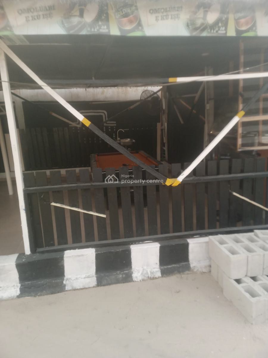 Very Massive Functioning Bar with 12 Rooms  Facing Express, Ogunfayo Road Adjacent, Eputu, Ibeju Lekki, Lagos, Restaurant / Bar for Rent
