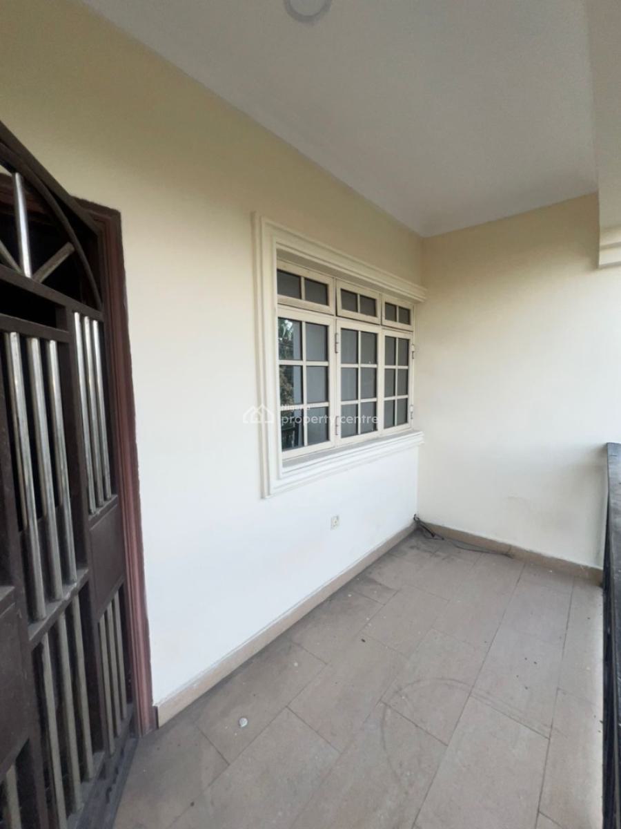 Well Managed and Renovated 3bedroom, Lekki Phase 1, Lekki, Lagos, Flat / Apartment for Rent