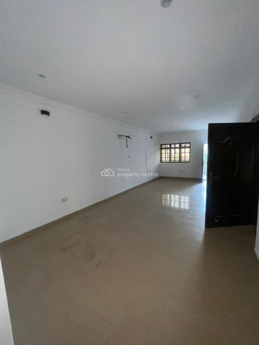 Well Managed and Renovated 3bedroom, Lekki Phase 1, Lekki, Lagos, Flat / Apartment for Rent