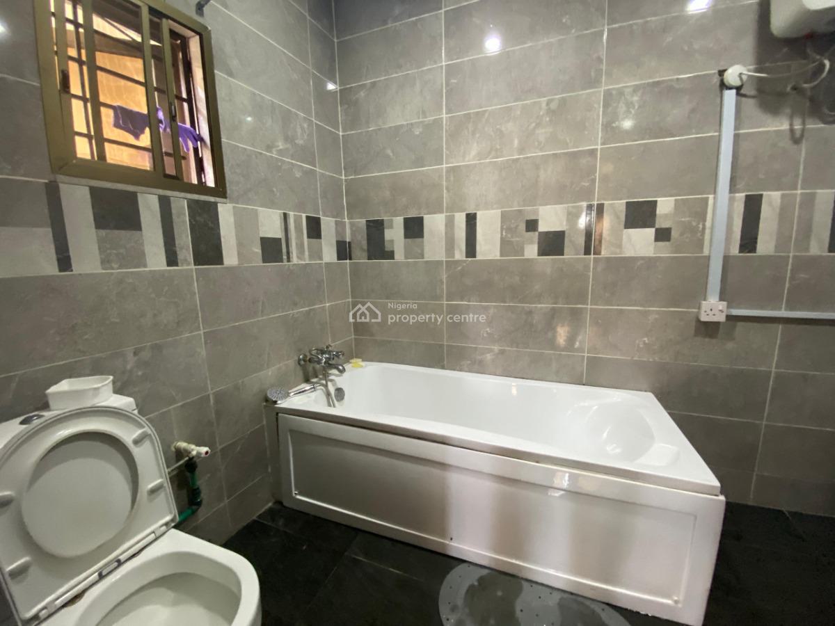 3 Bedrooms Semi Detached Duplex with Bq, Lekki Phase 1, Lekki, Lagos, Semi-detached Duplex for Rent