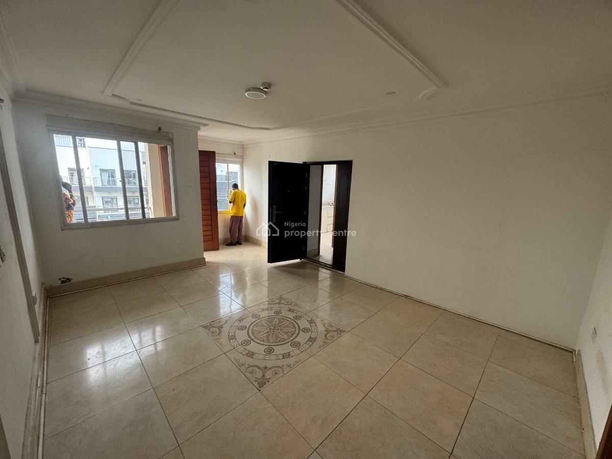 a Nice and Very Spacious 1 Bedroom Apartment(upstair), Lekki Phase 1, Lekki, Lagos, Mini Flat (room and Parlour) for Rent