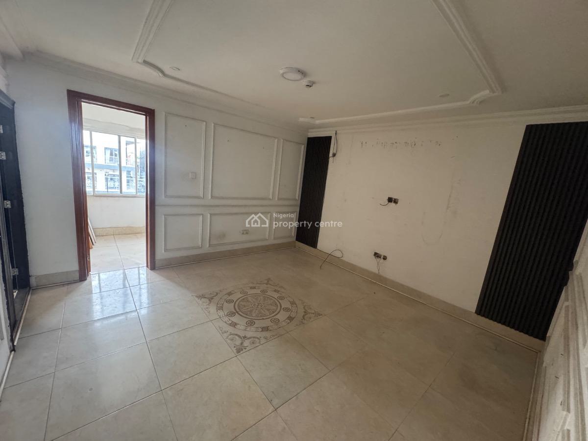 a Nice and Very Spacious 1 Bedroom Apartment(upstair), Lekki Phase 1, Lekki, Lagos, Mini Flat (room and Parlour) for Rent