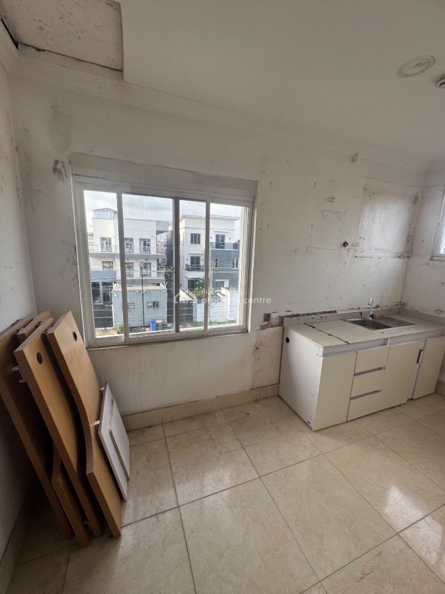 a Nice and Very Spacious 1 Bedroom Apartment(upstair), Lekki Phase 1, Lekki, Lagos, Mini Flat (room and Parlour) for Rent