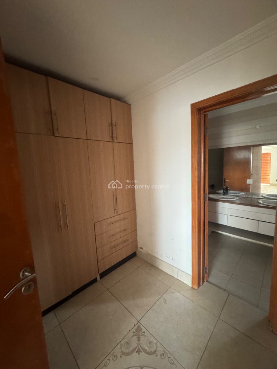 a Nice and Very Spacious 1 Bedroom Apartment(upstair), Lekki Phase 1, Lekki, Lagos, Mini Flat (room and Parlour) for Rent