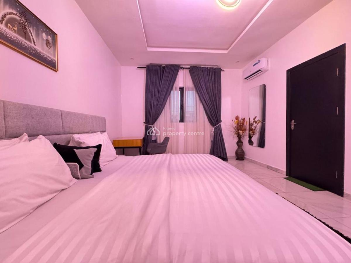 2 Bedroom Apartments with a Swimming Pool and Ps5, Lekki Phase 1, Lekki Phase 1, Lekki, Lagos, Flat / Apartment Short Let