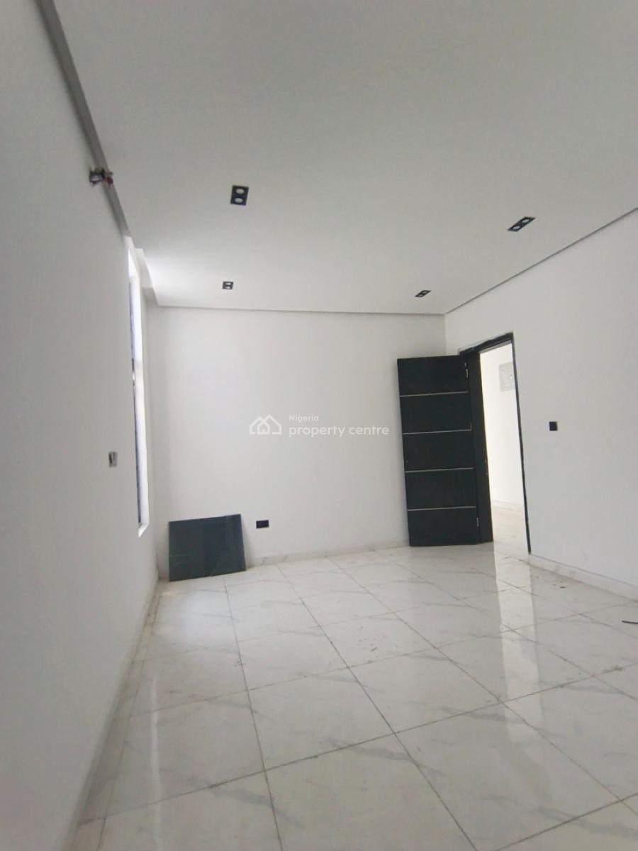 a 2 Bedroom Flat, Ologolo, Lekki, Lagos, Block of Flats for Sale