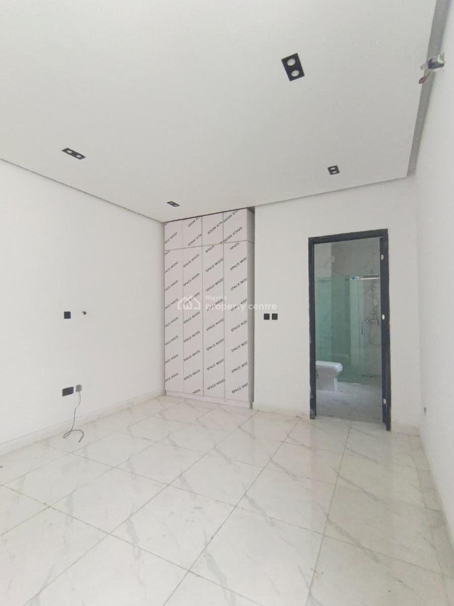 a 2 Bedroom Flat, Ologolo, Lekki, Lagos, Block of Flats for Sale