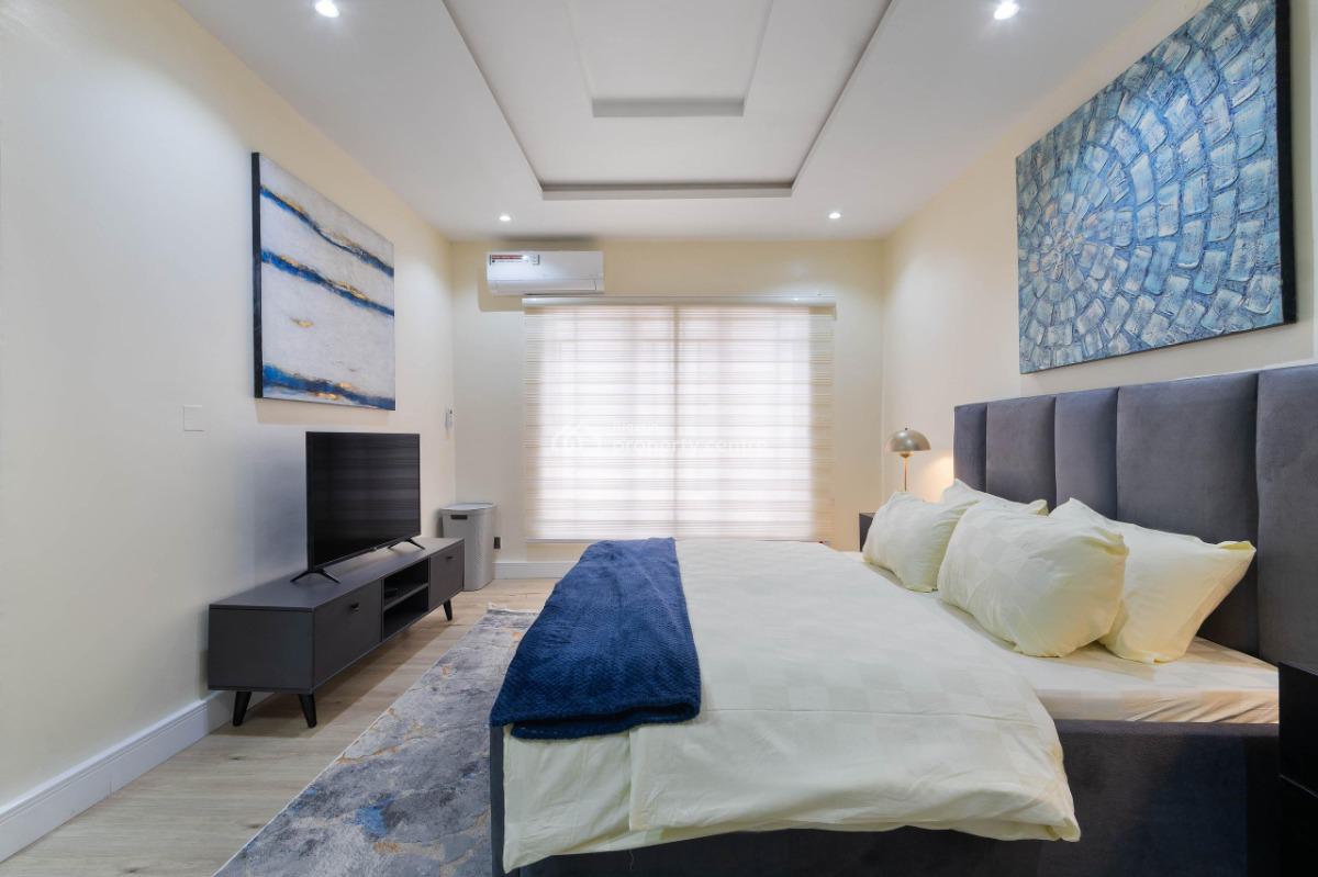 Sophisticated 3-bedroom Apartment, Lekki Phase 1, Lekki, Lagos, House Short Let