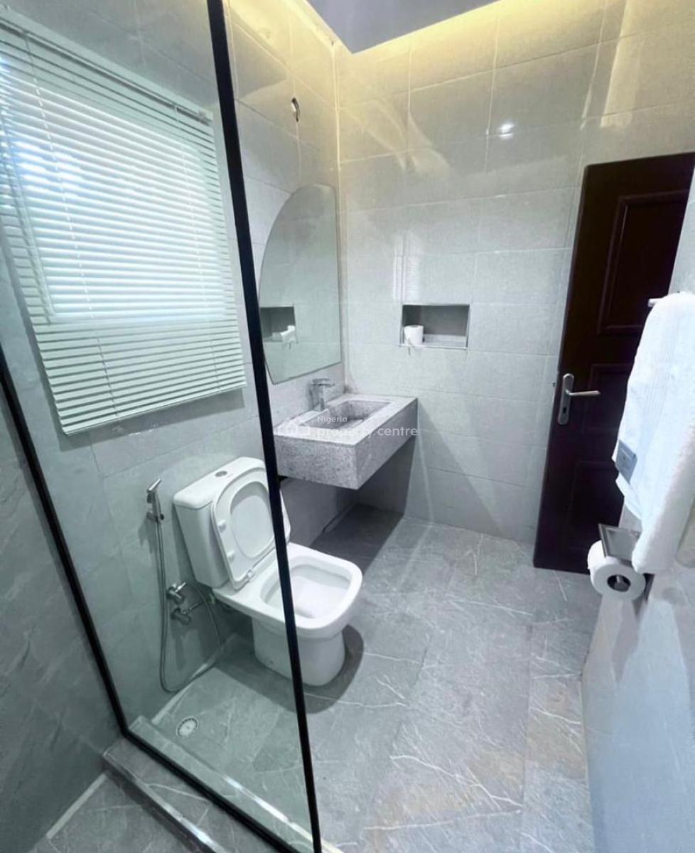 Nice 3 Bedroom Flat, Nice Location at Maitama, Maitama District, Abuja, Flat / Apartment for Rent