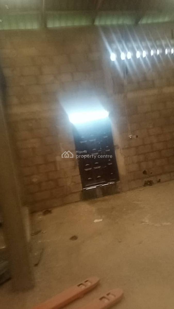 Farm Land with Buildings (farmstead), Adepegba Road, Olodo Town, Odeda, Ogun, Factory for Sale