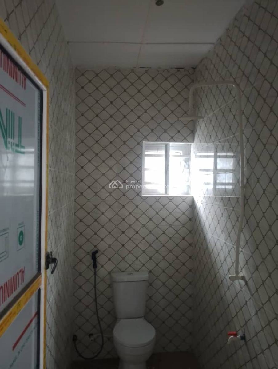 Standard Mini Flat, Balogun Estate,lucky Fiber Road, Ikorodu, Lagos, Flat / Apartment for Rent