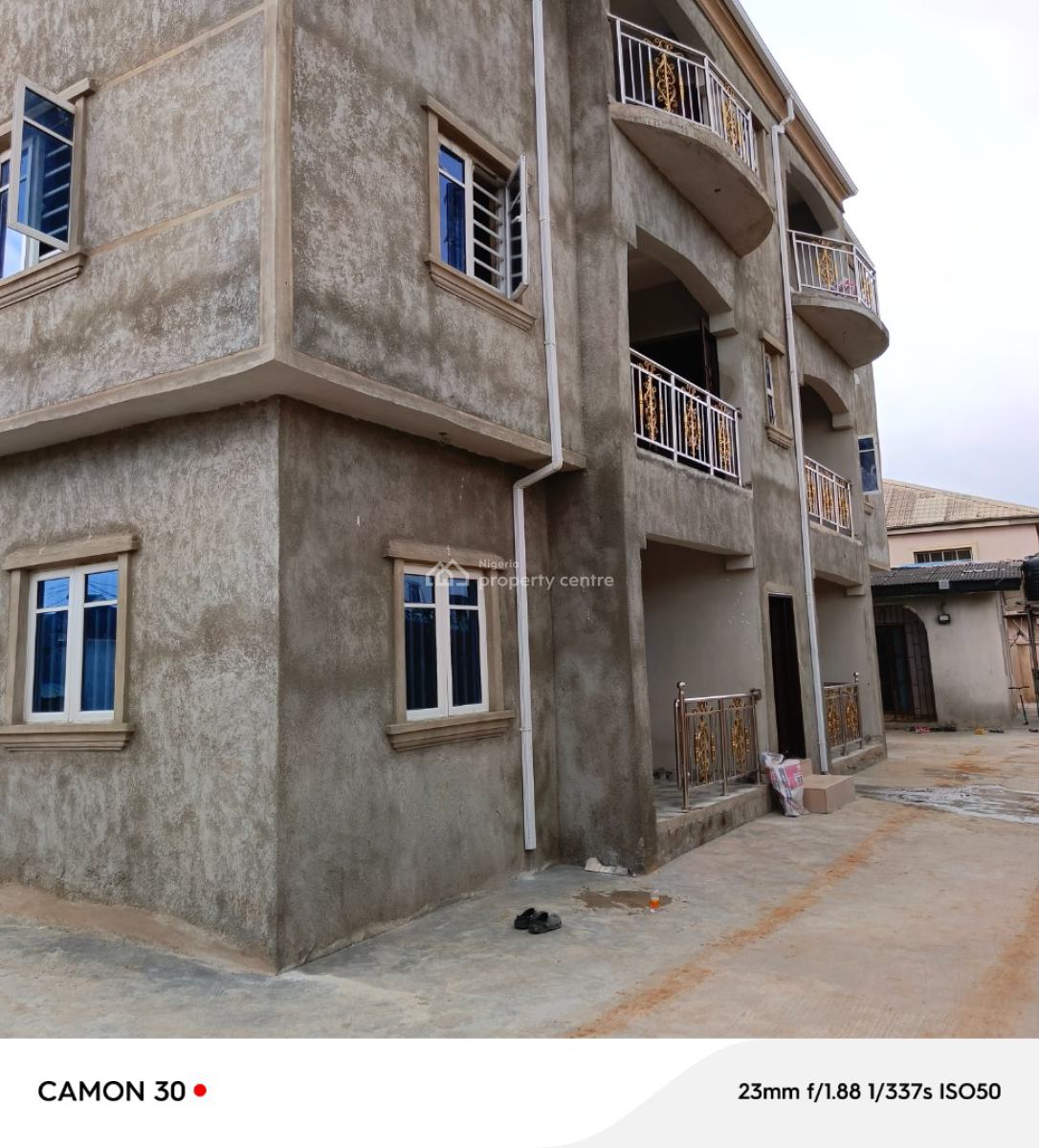 Give Away 2 Bedroom Flat in Fagbile Estate, Fagbile Estate By Bucknor Estate, Isolo, Lagos, Flat / Apartment for Rent