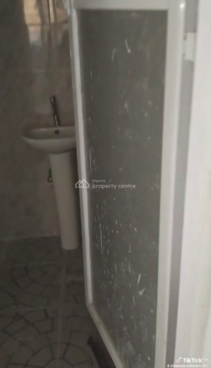 Spacious Newly Built 2 Bed Room Flat + Spacious and Fitted Kitchen, Shomolu, Lagos, Flat / Apartment for Rent