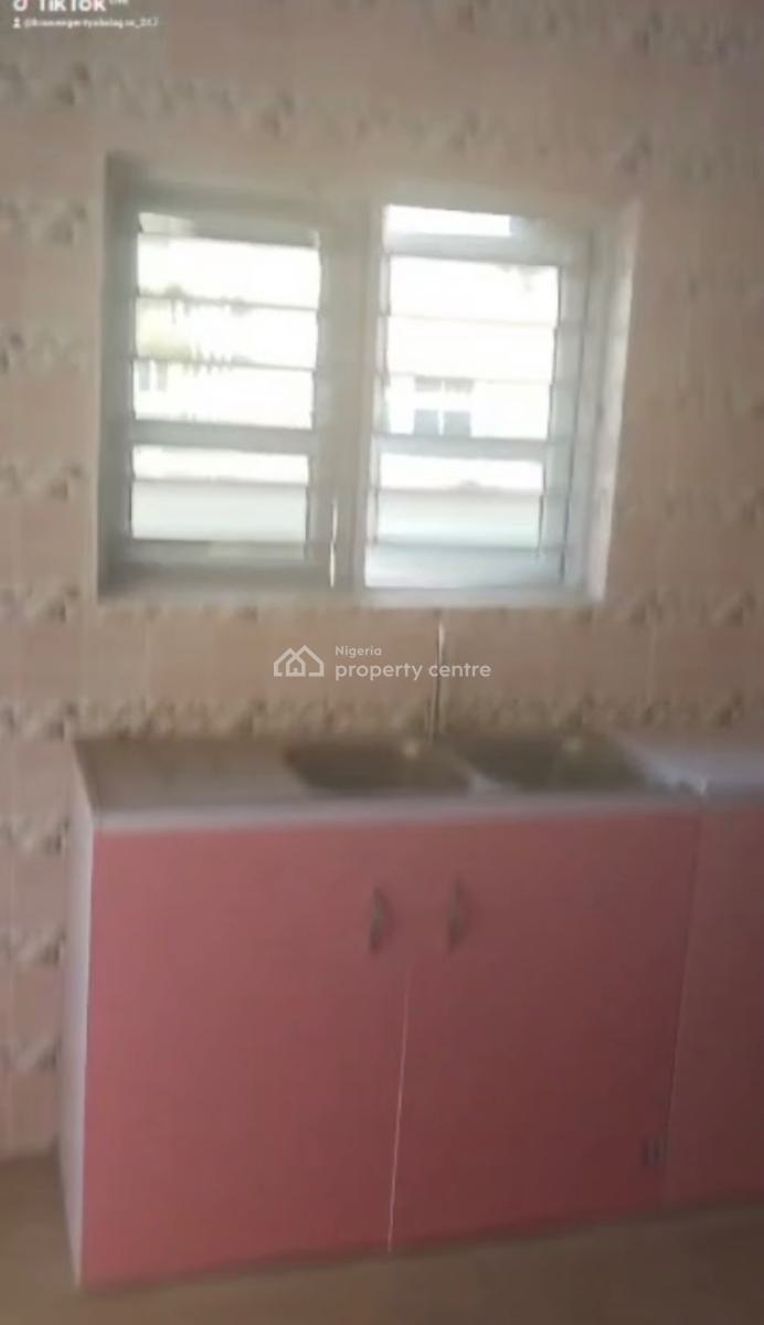 Spacious Newly Built 2 Bed Room Flat + Spacious and Fitted Kitchen, Shomolu, Lagos, Flat / Apartment for Rent