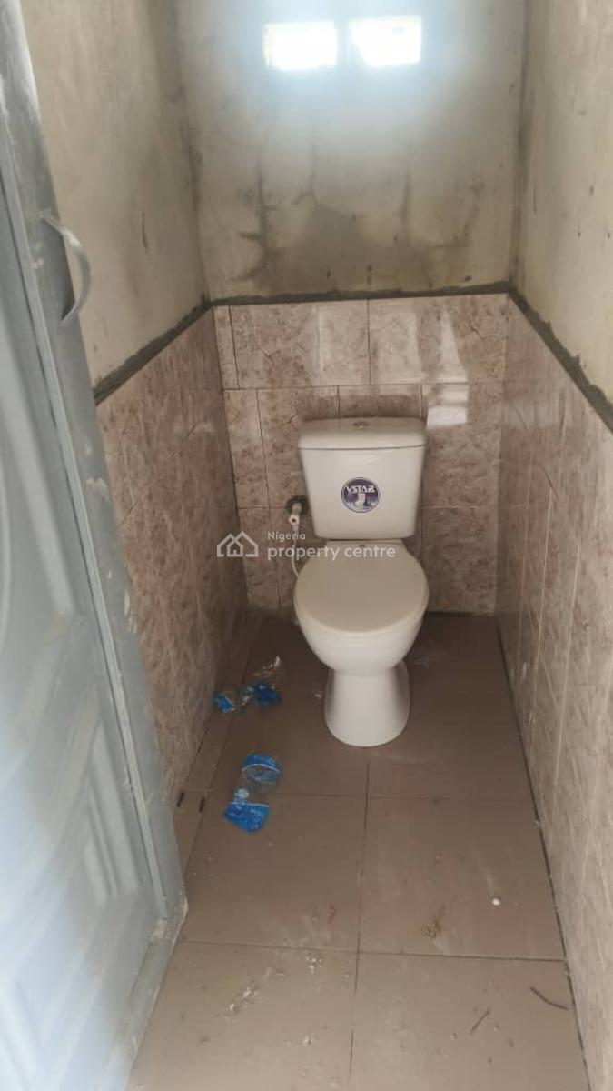 Space for Bar, Restaurant and Event Center on a Busy Road, Ajah, Lagos, Restaurant / Bar for Rent