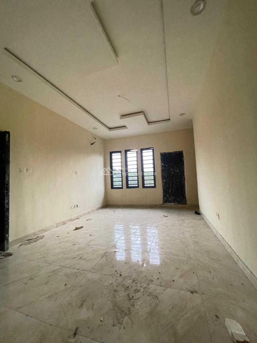 Nice 3 Bedroom Apartment in a Good Neighborhood, Yaba Lagos, Yaba, Lagos, Flat / Apartment for Sale
