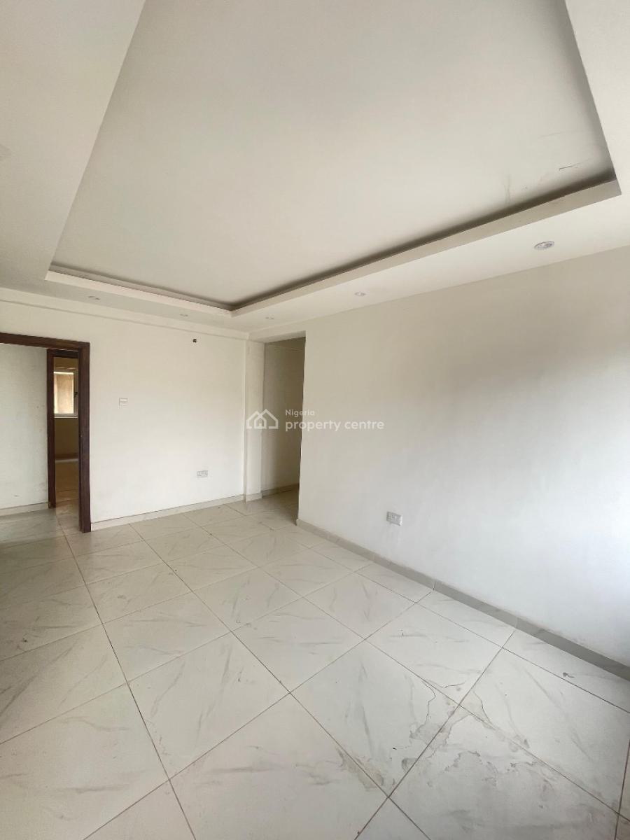 Exquisitely Built 3-bedroom Apartment, Experience Refined Urban Living in This Tastefully Finished 3-bedroom, Surulere, Lagos, Block of Flats for Sale