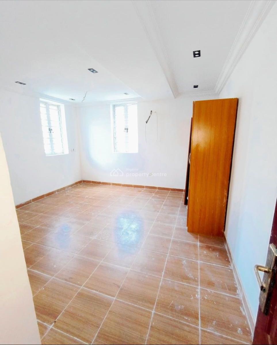 Beautifully Designed 3-bedroom Apartment with Solar & Inverter, Enjoy Modern Comfort, Premium Design, and 24/7 Energy Independence in, Yaba, Lagos, Block of Flats for Sale