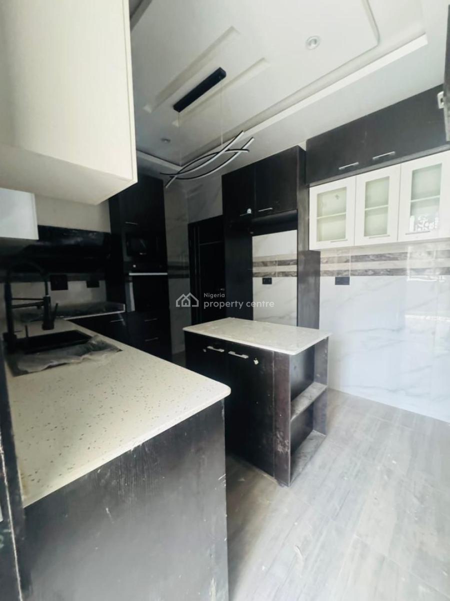 Luxuriously Built 3-bedroom Apartment with Bq & Elevator, Step Into Modern Sophistication with This Newly Built 3-bedroom Apartm, Maryland, Lagos, Block of Flats for Sale